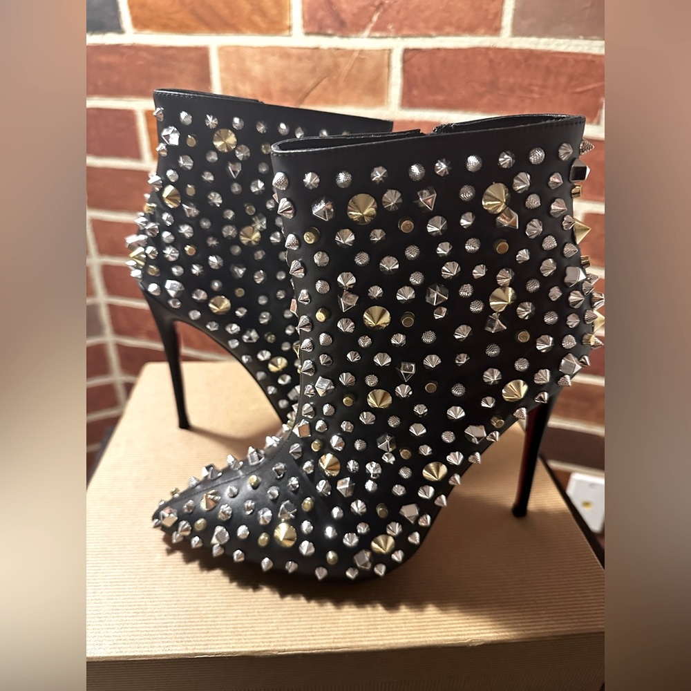 Christian Louboutin Spiked Heel NEVER WORN - Size EU30/US 8